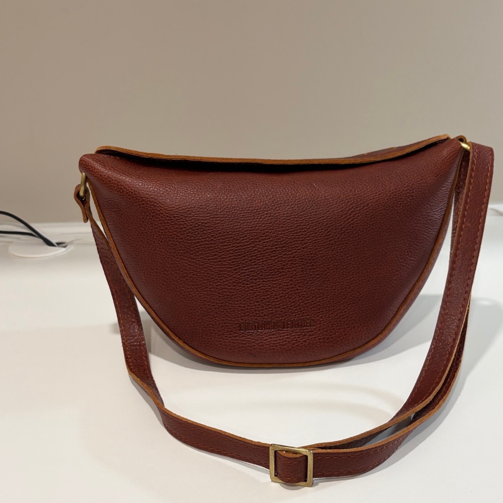 Elegant Brown Leather Shoulder Bag